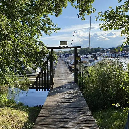 Vimaria Botel
